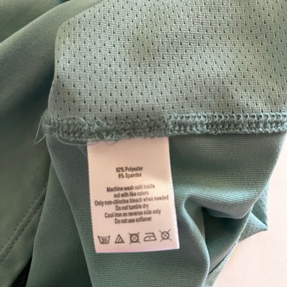 SOLD - On Another Platform! Alo Coolfit Yoga Activewear Vented Top in Green XXL - Picture 4 of 6